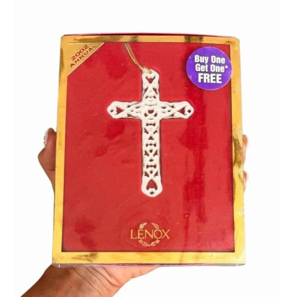 Vintage 2002 Lenox annual Pierced Porcelain Cross Christmas Ornament